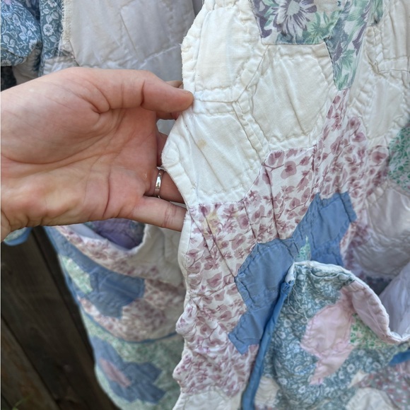 Floral Patchwork Quilted Coat - Picture 10 of 11
